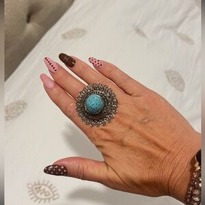 Vintage Intricate Silver and Turquoise Statement Ring 💍